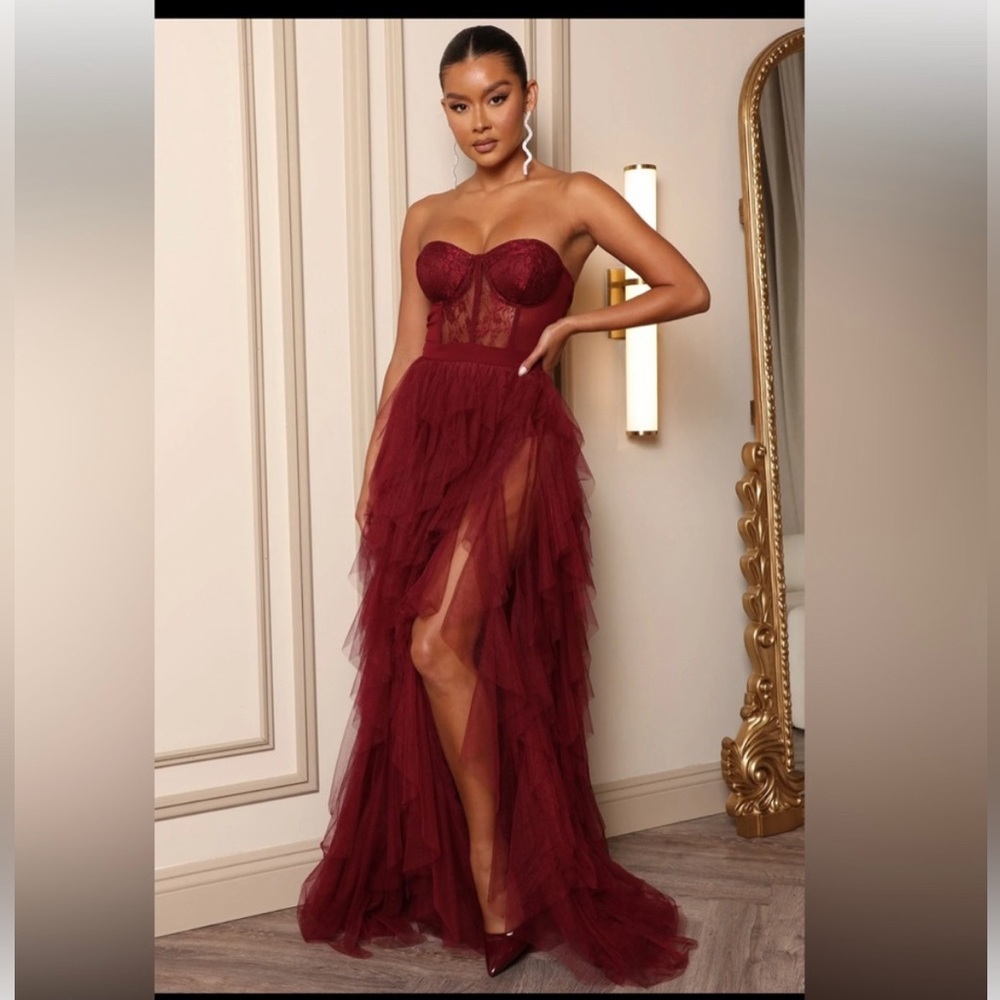 Burgundy Wine along Tulle Strapless Gown